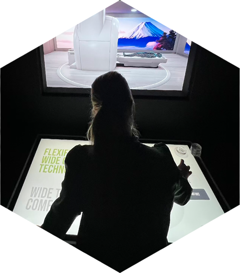 Touchskärm i det Topright kallar Experience Room